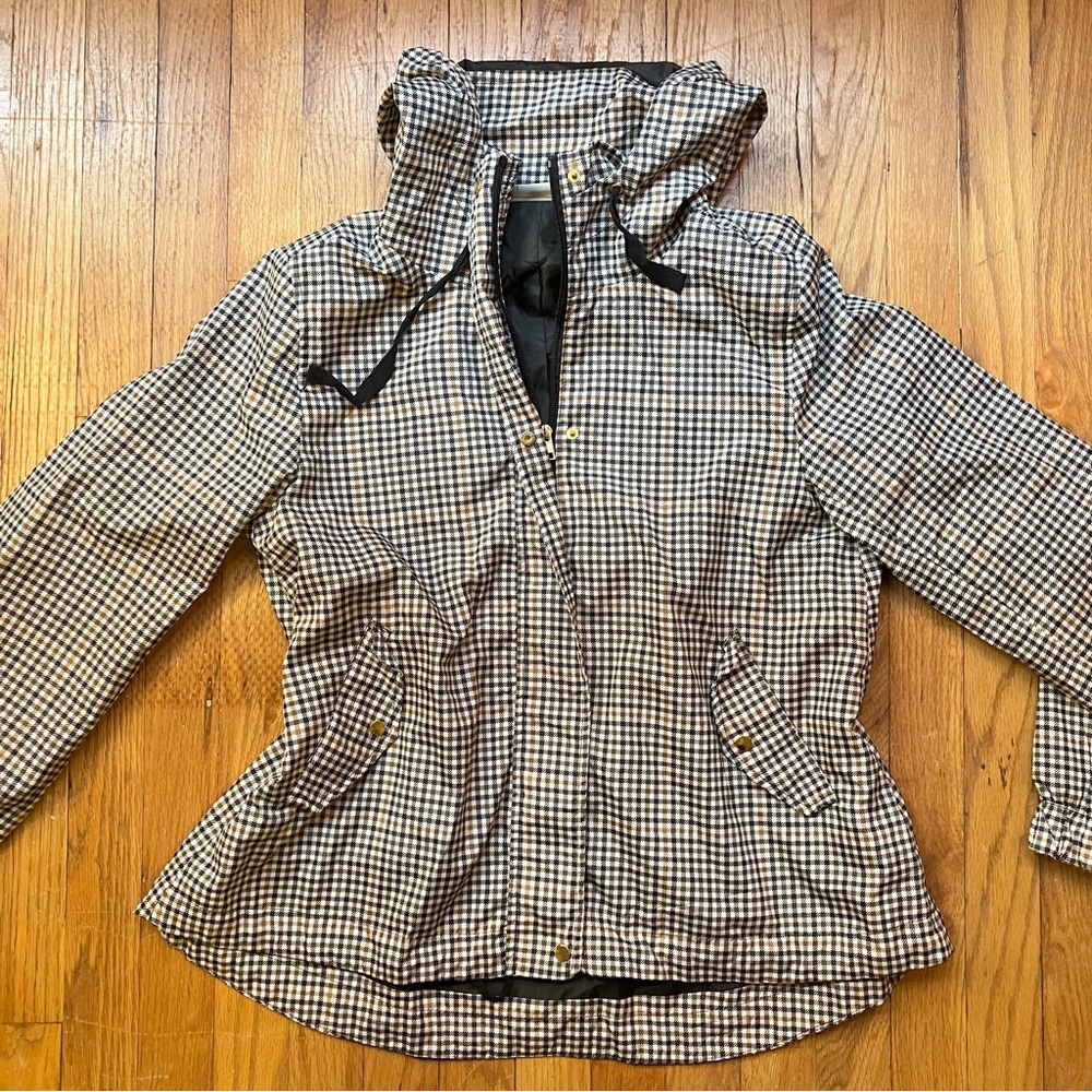 Stylish Gingham rain jacket with hood